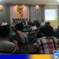 Caption: berlangsungnya rakor Bawaslu Sampang bersama insan pers, (dok. regamedianews). 