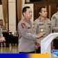 Caption: Kapolri didampingi sejumlah pejabat utama Mabes Polri, (dok. Humas Polri). 