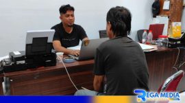 Caption: inisial LM tersangka pembunuhan Rozak saat diinterogasi penyidik Satreskrim Polres Sampang, (dok. regamedianews). 