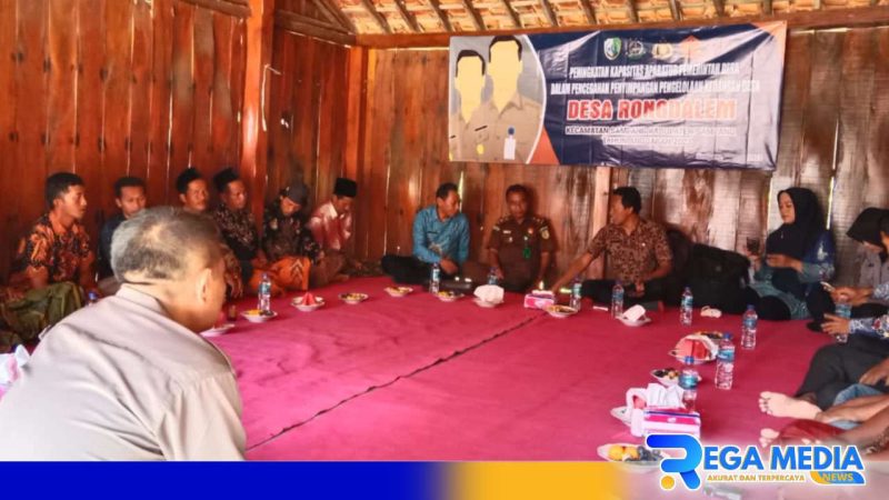 Caption: saat berlangsungnya kegiatan peningkatan kapasitas aparatur Pemerintah Desa Rongdalam, (dok. regamedianews). 