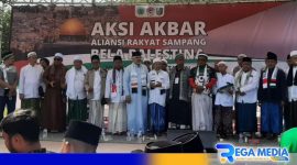 Caption: suasana berlangsungnya aksi akbar Bela Palestina, di Alun-Alun Trunojoyo Sampang, (dok. regamedianews). 