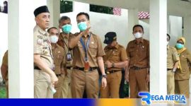 Caption: PJ Bupati Bangkalan saat sidak ke RSUD Syamrabu, (dok. regamedianews). 