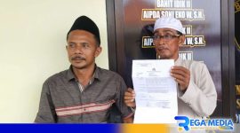 Caption: Kepala Dusun Malenggur Desa Gunung Rancak, saat mendampingi korban melapor ke Polres Sampang, (dok. regamedianews). 