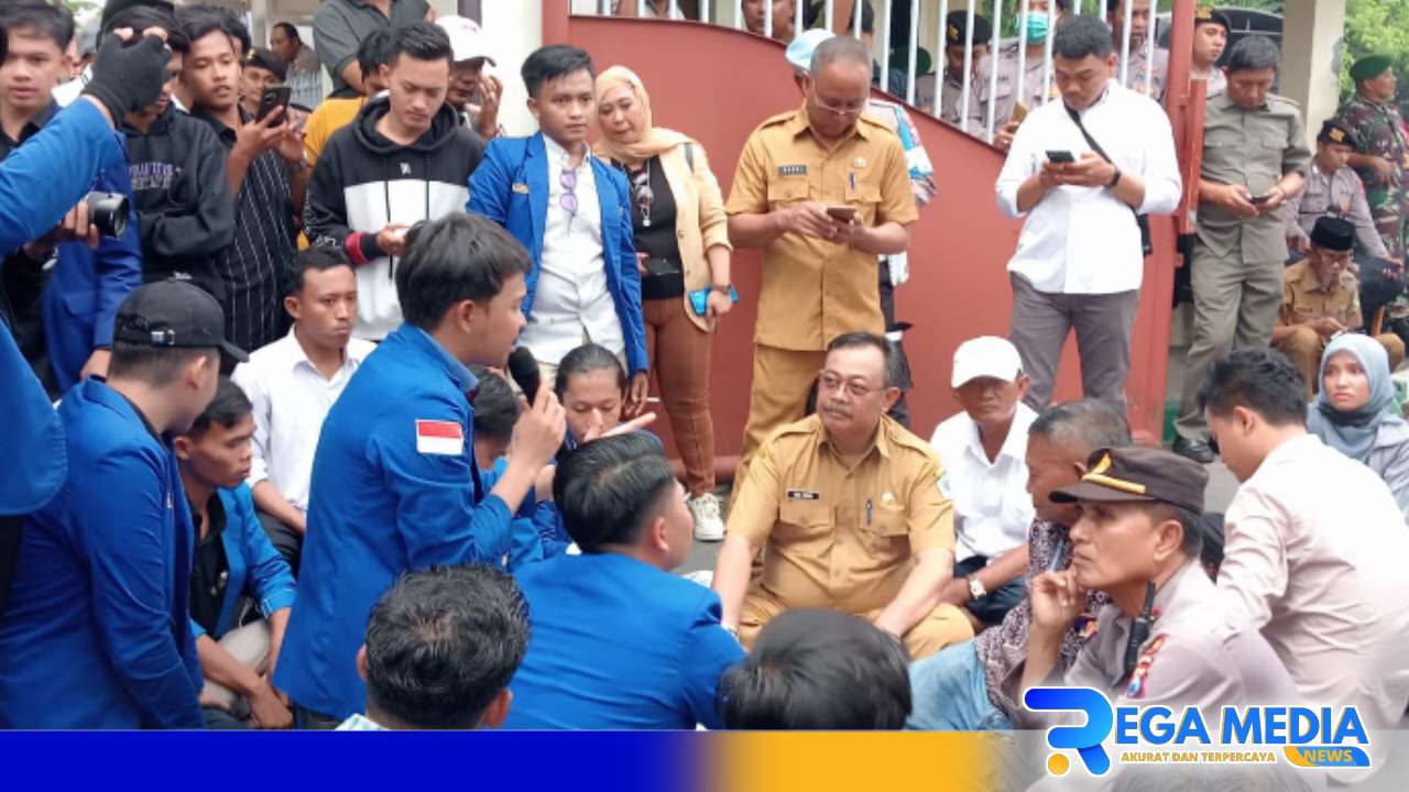 Pupuk Langka, PMII Demo Kantor Bupati Pamekasan