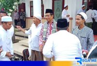 Caption: Mahfud MD saat silaturahmi ke Ponpes Darul Ulum II Al-Wahidiyah Desa Gersempal, (dok. regamedianews). 