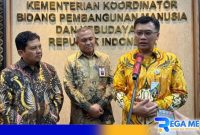 Caption: Direktur Perencanaan Strategis dan Teknologi Informasi BPJS Ketenagakerjaan Pramudya Iriawan Buntoro saat diwawancara, (dok. BPJS). 