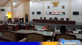 Caption: saat berlangsungnya rapat paripurna pembahasan Raperda Inisiatif dan Eksekutif di Gedung Paripurna DPRD Sampang, (dok. regamedianews). 