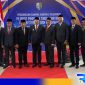 Caption: sejumlah pejabat yang dimutasi pose bersama Bupati Sampang H.Slamet Junaidi, (dok. regamedianews). 