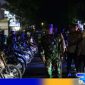 Caption: Kapolres dan Dandim Pamekasan cek ranmor usai apel patroli skala besar, (dok. regamedianews). 