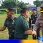 Caption: Kapolres dan Dandim Pamekasan sambut kedatangan Pangdam bersama Kapolda Jatim, (dok. regamedianews). 
