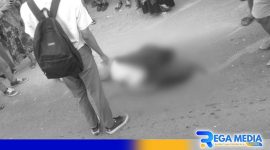 Caption: tampak korban laka lantas memakai seragam sekolah tergeletak di lokasi kejadian, (dok. regamedianews). 