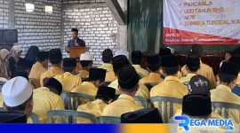 Caption: Dr.Safi' saat menyampaikan sosialisasi 4 pilar kebangsaan kepada para santri Ponpes At Ta’awun Sabilus Sholilihan, (dok. regamedianews). 