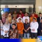 Caption: Civitas Akademika Universitas Trunojoyo Madura kibarkan bendera hitam, (dok. regamedianews). 