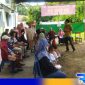 Caption: situasi pelaksanaan pemungutan suara di TPS 14 di Jl.Suhadak, Dalpenang, Sampang, (dok. regamedianews). 