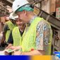 Caption: Dubes Kanada H.E Jess Dutton tinjau dan cek kualitas garam produksi PT Sumatraco Langgeng Makmur, (dok. regamedianews). 