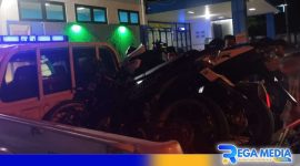Caption: dua unit sepeda motor yang terlibat kecelakaan akibat balap liar saat diangkut mobil patroli Satlantas Polres Sampang, (dok. regamedianews). 