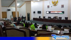 Rapat Paripurna, DPRD Sampang Bentuk Pansus LKPJ Bupati Tahun 2023
