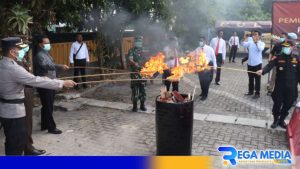 Barang Bukti Hasil Operasi Pekat di Sampang Dimusnahkan