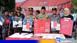 Caption: Forkopimda Bangkalan tunjukkan barang bukti kasus kriminal dan narkoba yang diungkap Polres Bangkalan, (dok. regamedianews). 