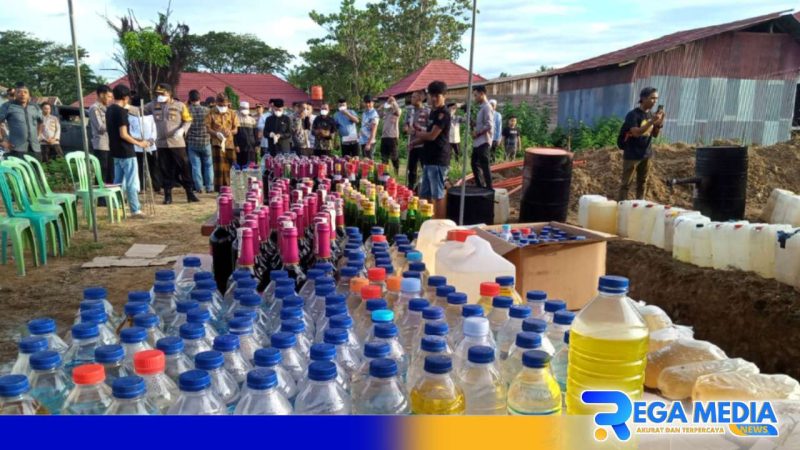 Caption: ribuan miras diamankan Polres Pohuwato sebelum dimusnahkan, (dok. regamedianews). 