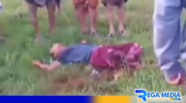 Caption: tampak korban terkapar di persawahan usai dibacok orang tak dikenal, (dok. regamedianews). 