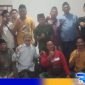 Caption: pose bersama paguyuban PKL area monumen Arek Lancor Pamekasan, (dok. regamedianews). 