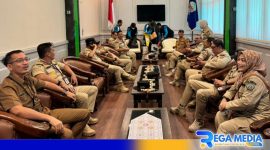 Caption: Dinkes Bangkalan rapat koordinasi persiapan pelaksanaan vaksinasi booster, (dok. regamedianews). 