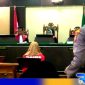 Caption: Fitria terdakwa perkara pembunuhan saat menjalani sidang putusan, (dok. regamedianews). 