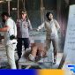 Caption: saat berada di TKP, polisi temukan kertas bertuliskan pesan korban gantung diri, (dok. regamedianews). 