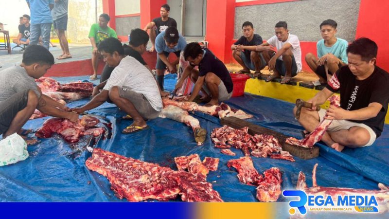 Caption: pemotongan daging qurban dilakukan warga binaan Lapas Narkotika Pamekasan, (dok. regamedianews). 