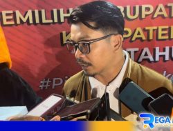 Pilkada 2024, KPU Bangkalan Pasang Maskot Ayam Gaok