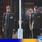 Caption: Wakapolres Sampang Kompol Hosna Nurhidayah saat pimpin upacara Hari Bhayangkara ke-78, (dok. Humas Polri). 