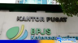 Caption: Kantor Pusat BPJS Ketenagakerjaan. 