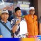 Caption: takmir masjid As-Syuhada tunjukkan surat tanda terima laporan polisi, (dok. regamedianews). 