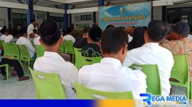 Caption: salah satu Ketua BPD di Kecamatan Omben menyampaikan aspirasi penolakan pergantian Pj Kades, (dok. regamedianews). 