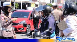 Caption: Kasatgas Gakkum Ditlantas Polda Gorontalo saat gelar Operasi Patuh 2024, (dok. regamedianews). 