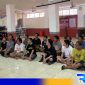 Caption: petugas Lapas Narkotika Pamekasan melakukan pendataan dan pembinaan terhadap narapidana pindahan, (dok. regamedianews). 