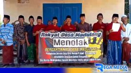 Caption: aksi pernyataan sikap warga Dusun Barlebar Desa Madulang terhadap penolakan pergantian PJ Kadesnya, (dok. regamedianews). 