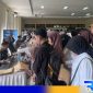 Caption: antusias para pencari kerja padati job fair yang diadakan Disperinaker Bangkalan, (dok. regamedianews). 