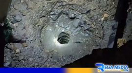 Caption: tampak lubang bekas galian bor sumur di Desa Pandan yang menyemburkan air, (dok. regamedianews). 