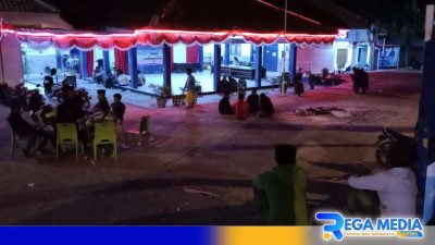 Aksi Protes Evaluasi PJ Kades Bertahan Hingga Malam Hari