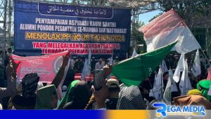 Pesan Menohok Peserta Aksi di Pamekasan Kepada Presiden Jokowi