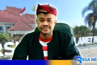 Caption: Dirut RSUD dr.H. Slamet Martodirdjo Pamekasan, (dr. Budi Santoso). 