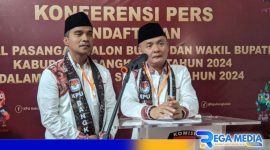 Caption: konferensi pers paslon Bupati dan Wabup Bangkalan Lukman-Fauzan usai daftar ke KPU, (dok. regamedianews). 