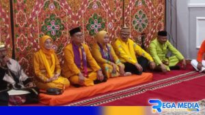 Thariq-Nurjanah Didampingi Pasangan Saat Daftar Ke KPU
