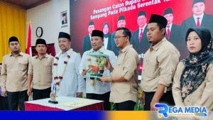 Daftar Ke KPU Sampang, H.Slamet Junaidi Berharap Penyelenggara Dapat Menjadi Wasit Yang Baik