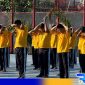 Caption: warga binaan Lapas Narkotika Kelas IIA Pamekasan saat latihan baris berbaris, (dok. regamedianews). 