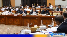 Caption: Menkumham (Supratman Andi Agtas) dalam rapat kerja bersama Komisi III DPR RI. 