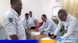 Caption: penandatanganan kerjasama Kanwil Kemenkumham dengan perwakilan desa se Gorontalo Utara, (dok. regamedianews). 