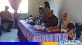 Caption: Forkopimcam Anggrek saat rakor dengan masyarakat terkait krisis air bersih, (dok. regamedianews). 